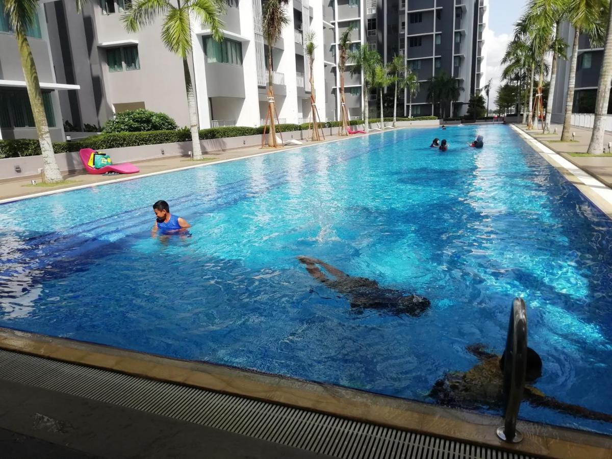 Fz Almyra Homestay 加影 外观 照片